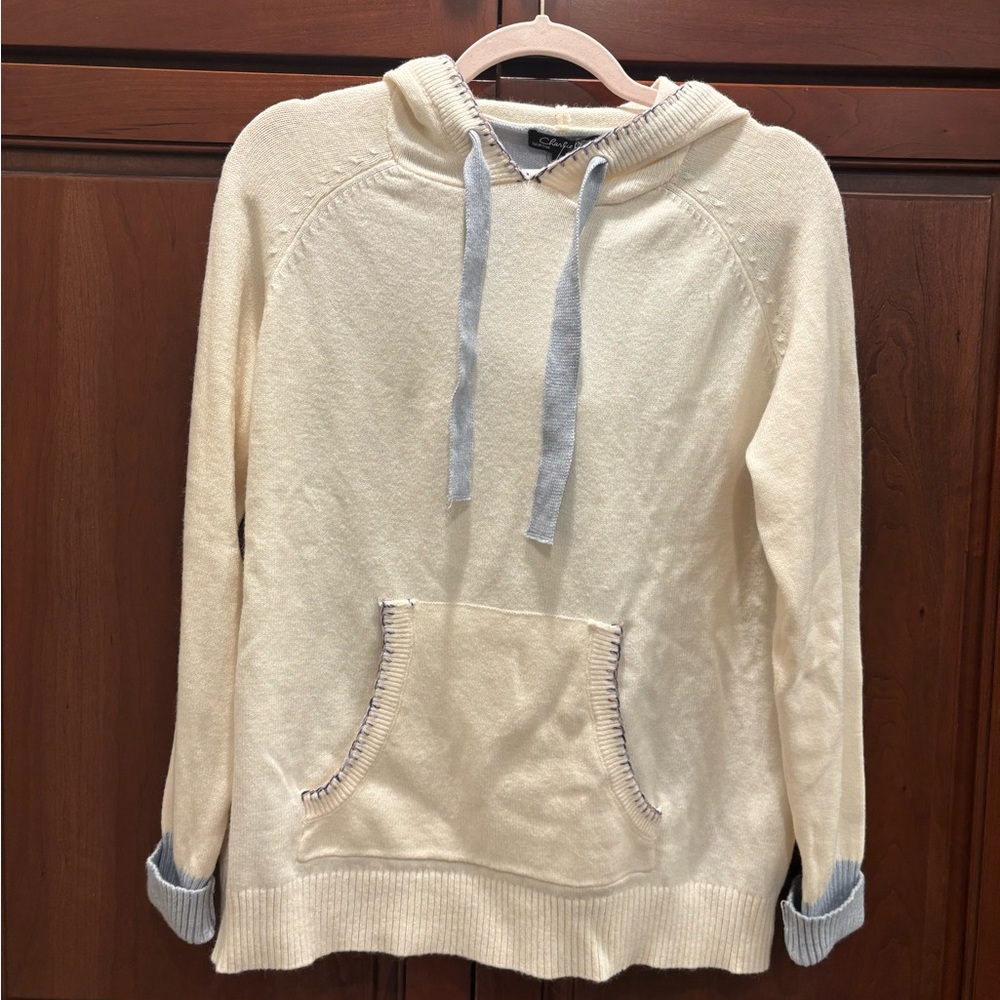 Charlies Cream Hoodie with Blue Details